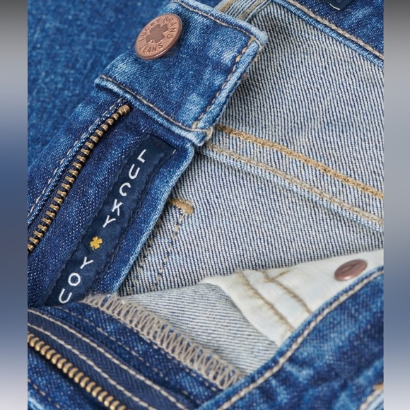 Lucky Brand Mid Rise Sweet Straight Jean in color Woodstock - Picture 2 of 10